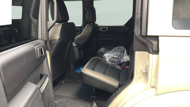 New 2026 Ford Bronco Outer Banks AWD/4WD image 21