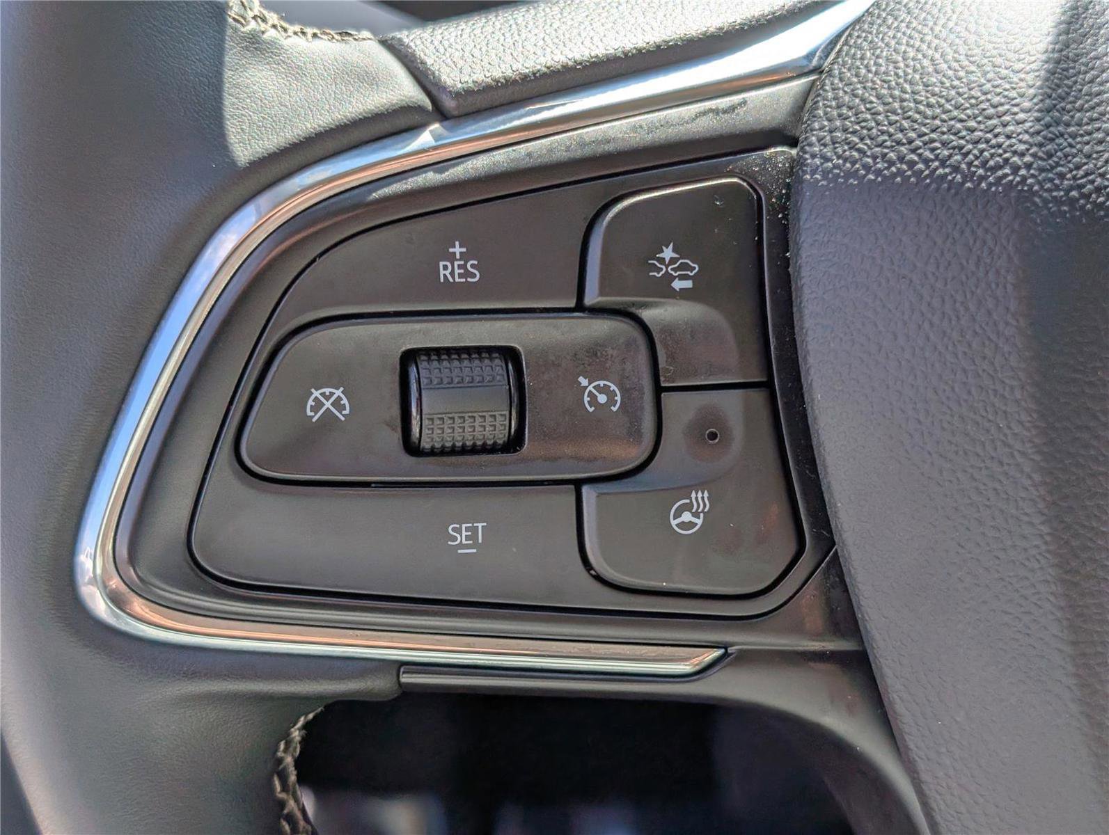 Used 2024 Buick Encore GX Avenir image 22