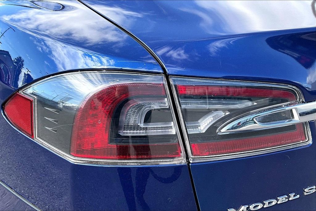 Used 2018 Tesla Model S 100D AWD/4WD image 30