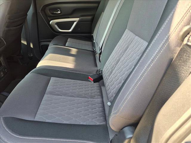 Used 2020 Nissan Titan SV w/ SV Convenience Package AWD/4WD image 18