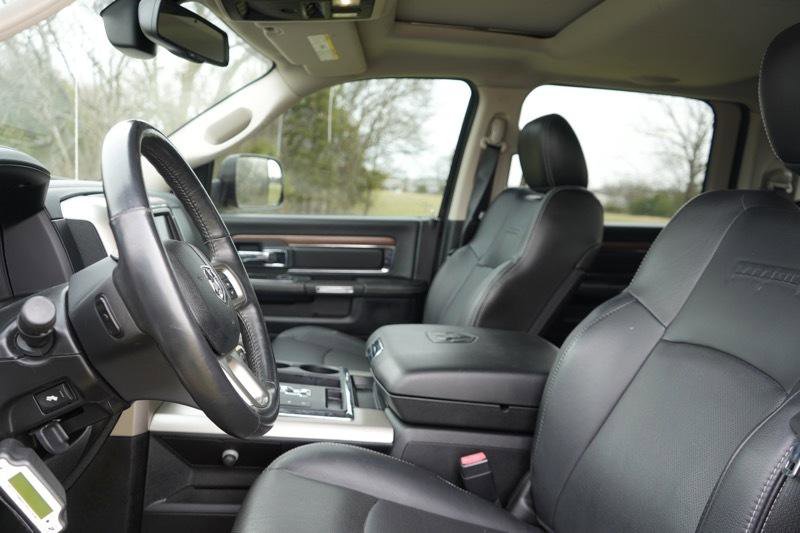Used 2014 RAM 3500 Laramie w/ Convenience Group image 12