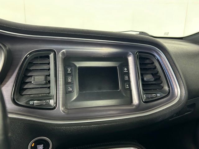 Used 2017 Dodge Challenger R/T image 17