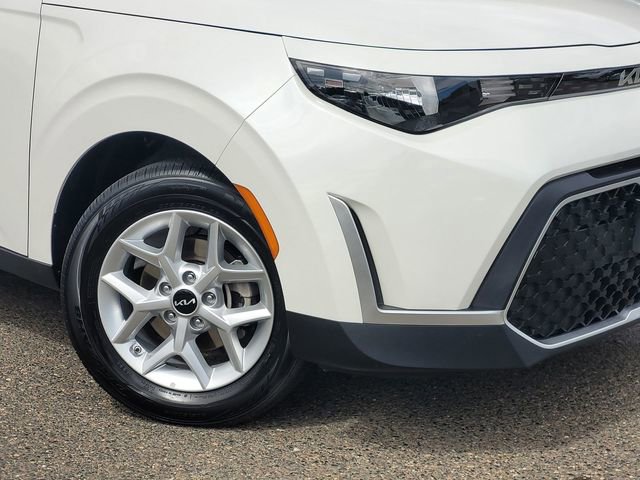 Used 2025 Kia Soul LX w/ LX Technology Package image 6