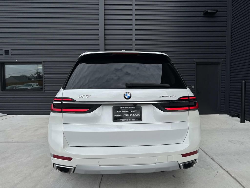 Used 2023 BMW X7 xDrive40i w/ Premium Package AWD/4WD image 12