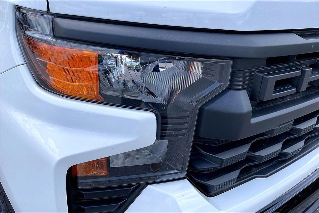 Used 2025 Chevrolet Silverado 1500 Custom Trail Boss w/ LPO, Dark Essentials Package AWD/4WD image 28