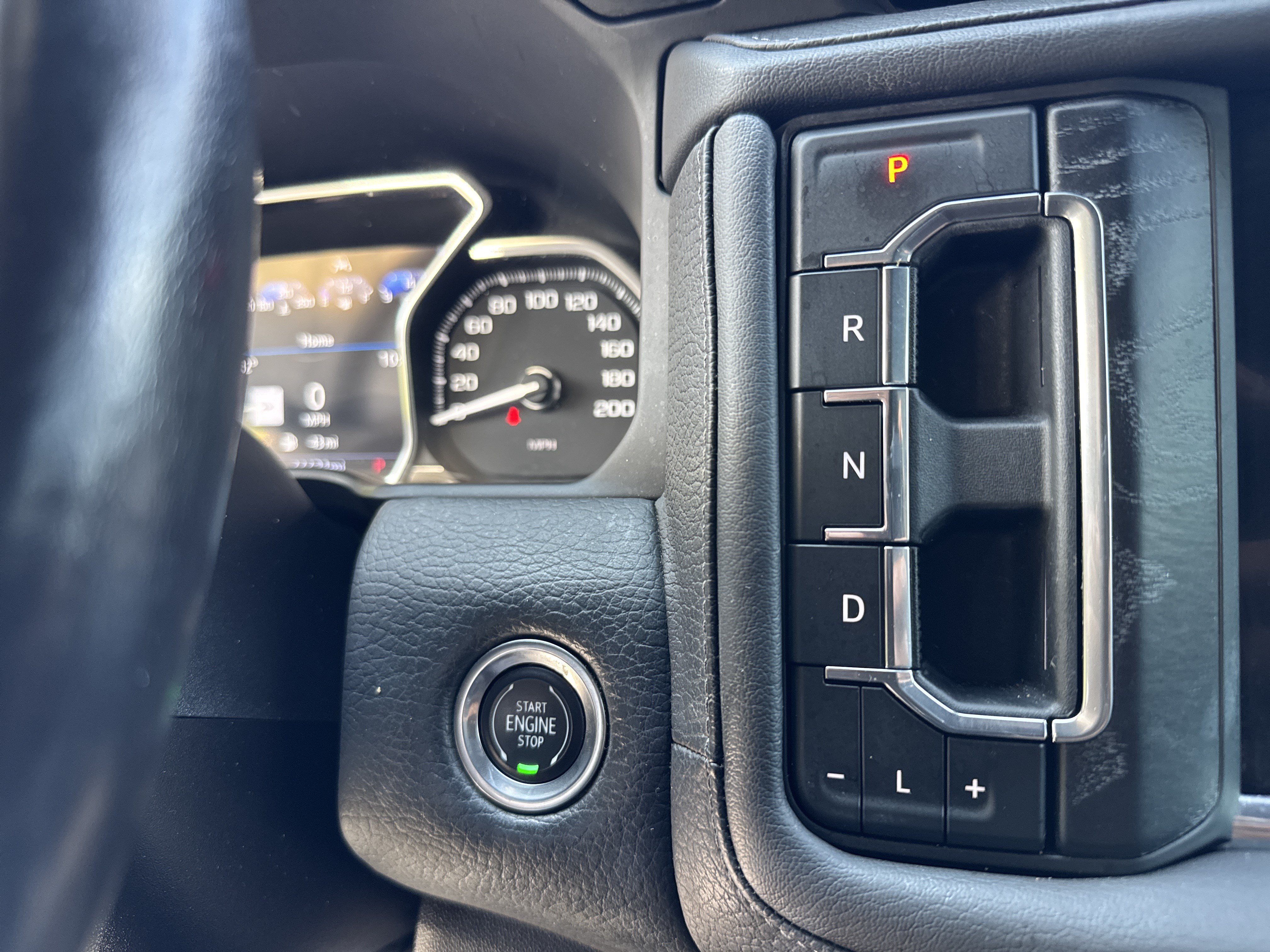 Used 2021 GMC Yukon Denali AWD/4WD image 26