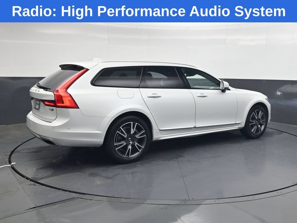 Used 2018 Volvo V90 T6 Cross Country w/ Convenience Package AWD/4WD image 4
