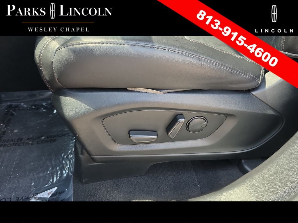 Used 2023 Ford Explorer Platinum w/ Technology Package AWD/4WD image 21