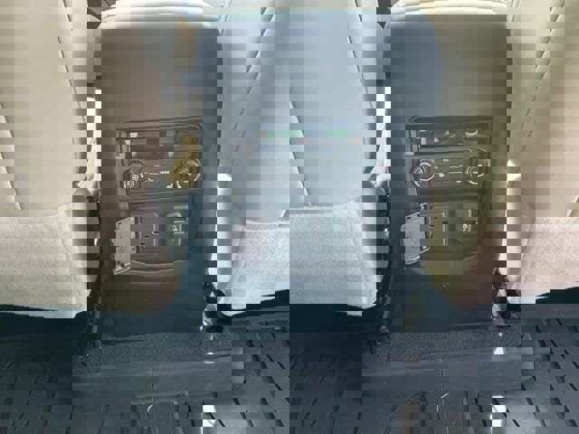 Used 2023 Buick Enclave Avenir w/ Avenir Technology Package image 17