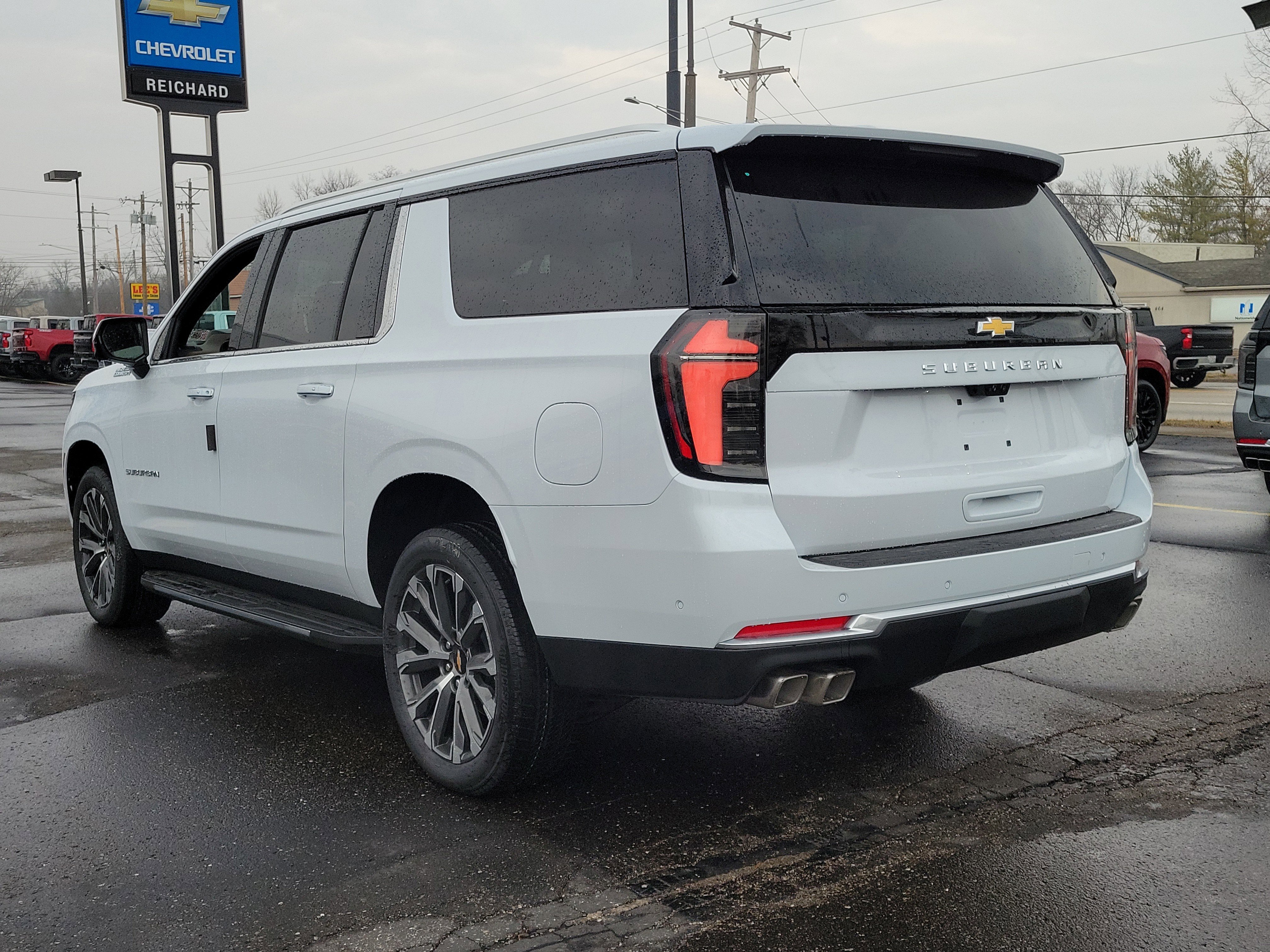New 2026 Chevrolet Suburban High Country w/ Sun And Tow Package AWD/4WD image 3