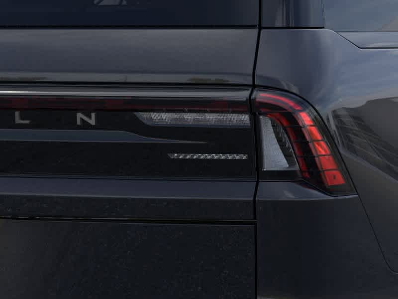 New 2026 Lincoln Navigator Reserve w/ Jet Appearance Package AWD/4WD image 21