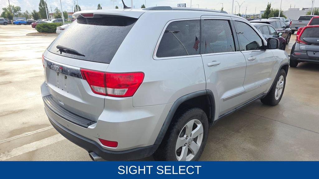Used 2011 Jeep Grand Cherokee Laredo AWD/4WD image 5
