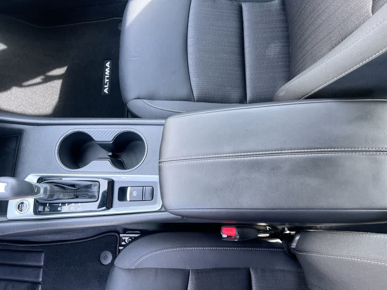 Used 2025 Nissan Altima 2.5 SV AWD/4WD image 21