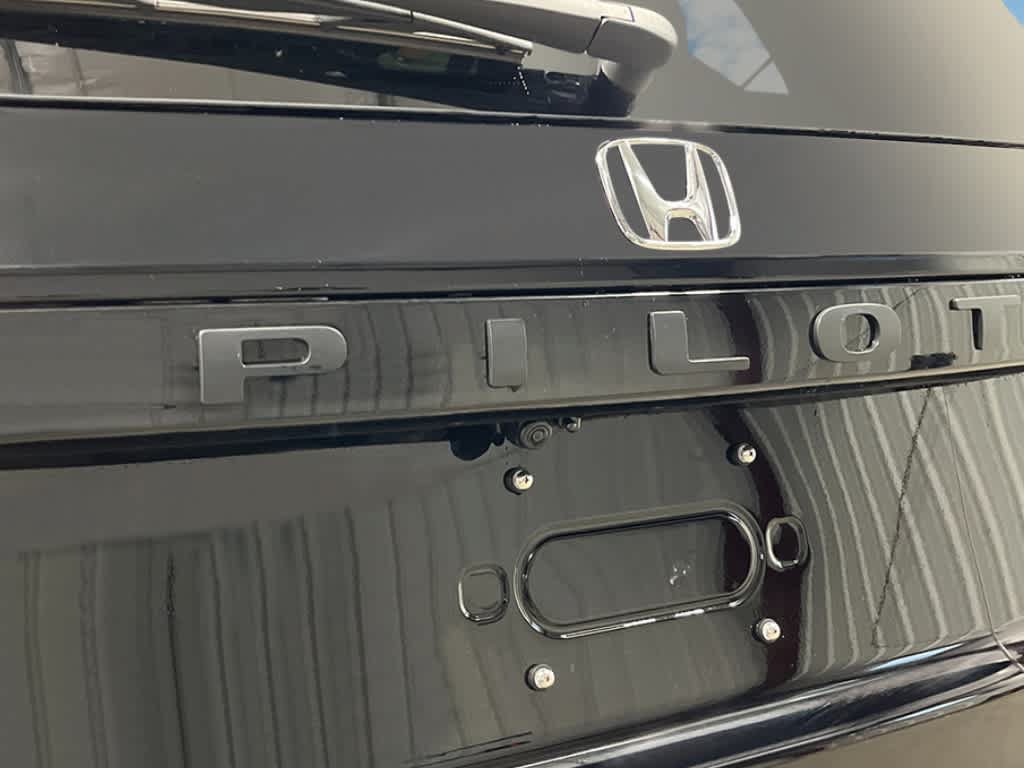 New 2026 Honda Pilot Black Edition image 7