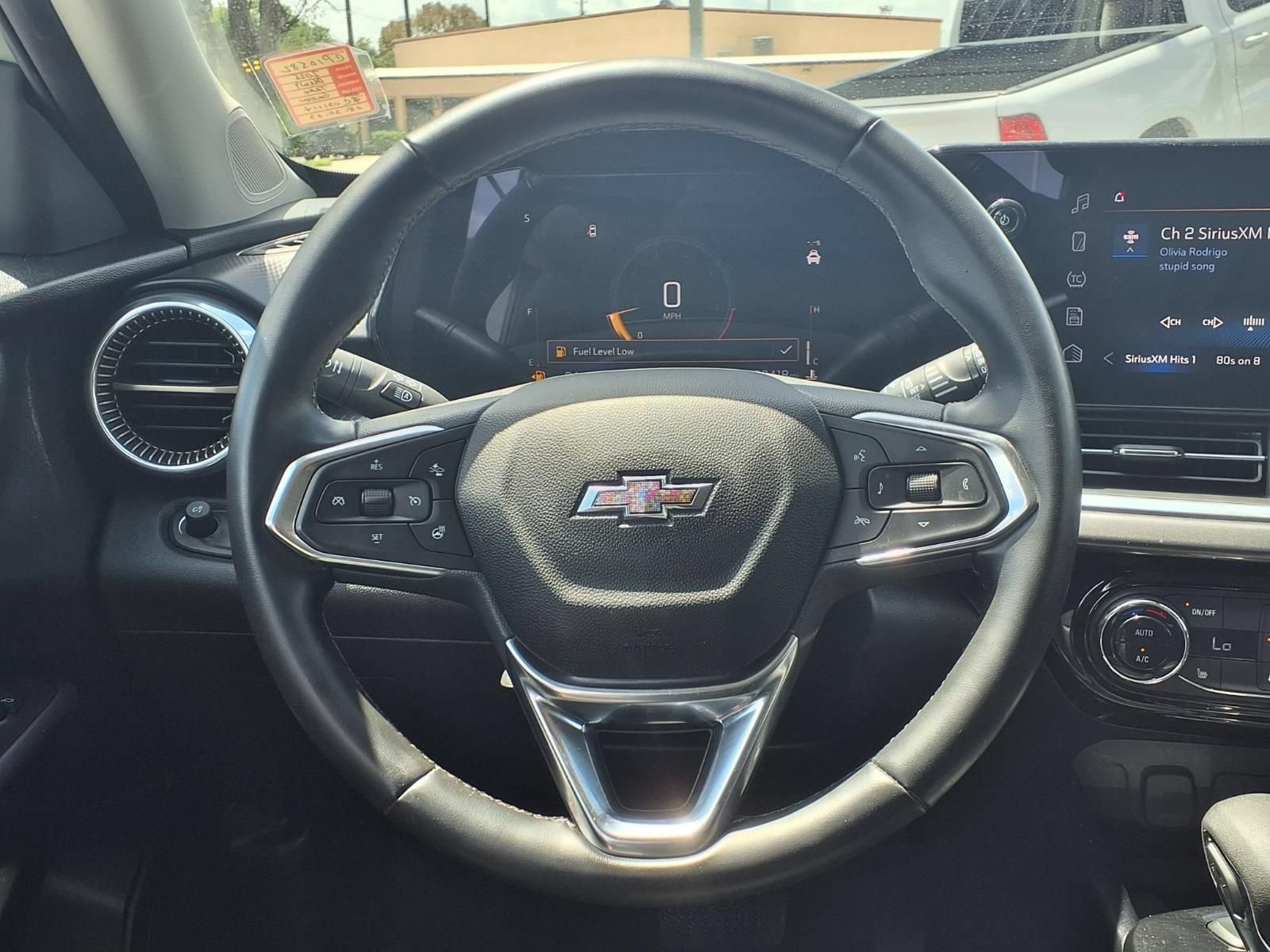 Used 2025 Chevrolet Trax ACTIV w/ Sunroof Package FWD image 14