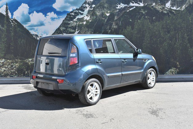 Used 2011 Kia Soul + image 3