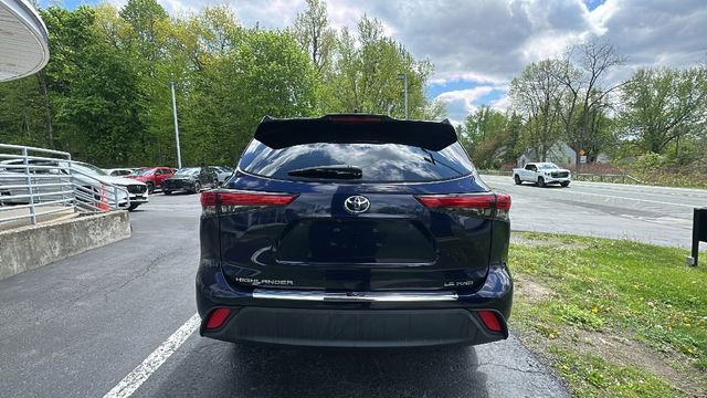 Used 2020 Toyota Highlander LE AWD/4WD image 6