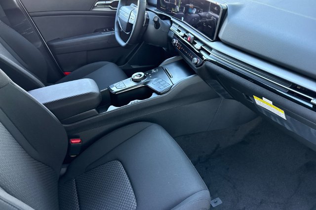 New 2027 Kia Sportage LX FWD image 19