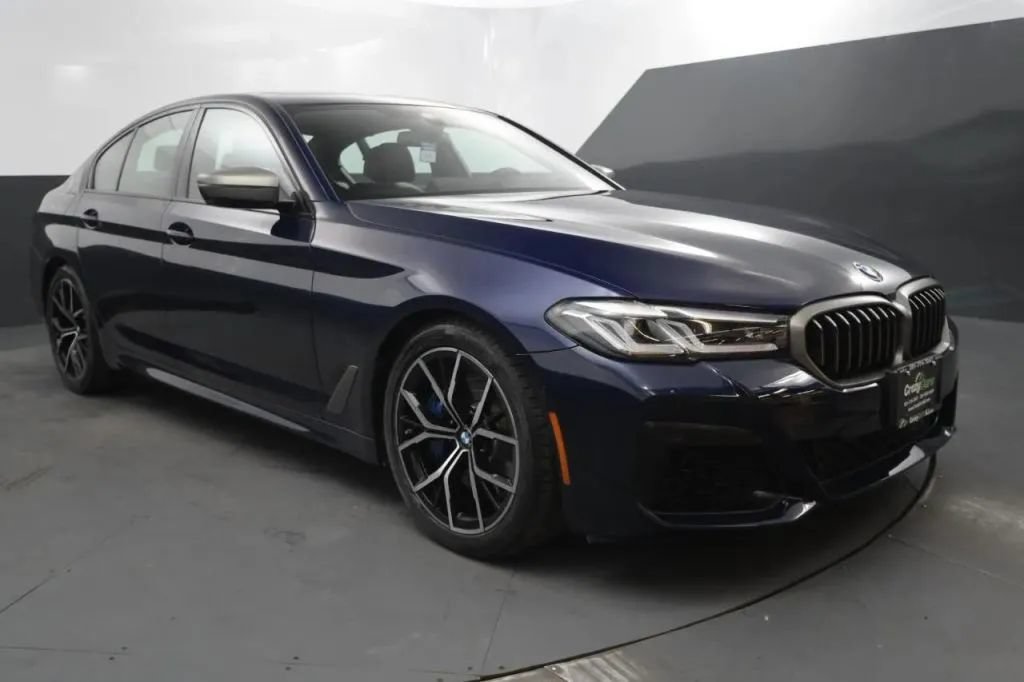 Used 2021 BMW M550i xDrive w/ Executive Package AWD/4WD image 7