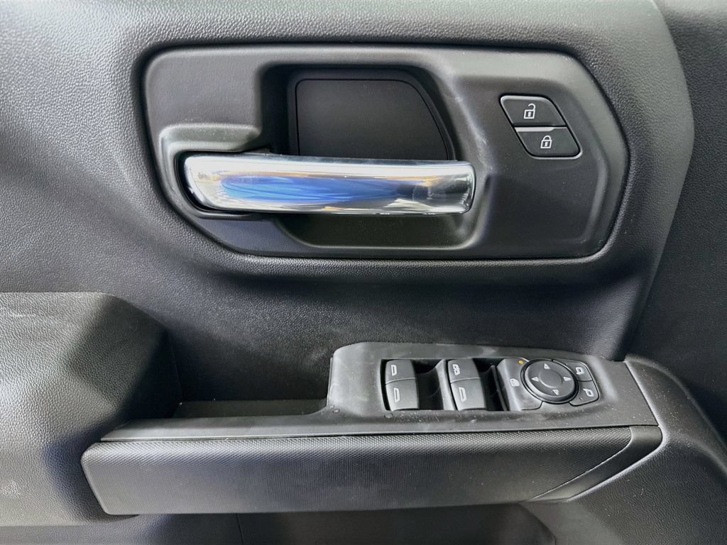 New 2026 Chevrolet Silverado 1500 Custom w/ Turbomax Blackout Package AWD/4WD image 17