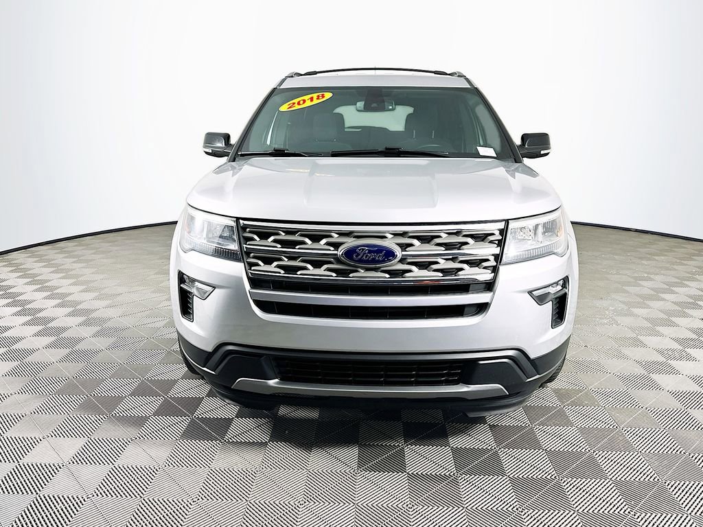Used 2018 Ford Explorer XLT w/ Equipment Group 201A image 4