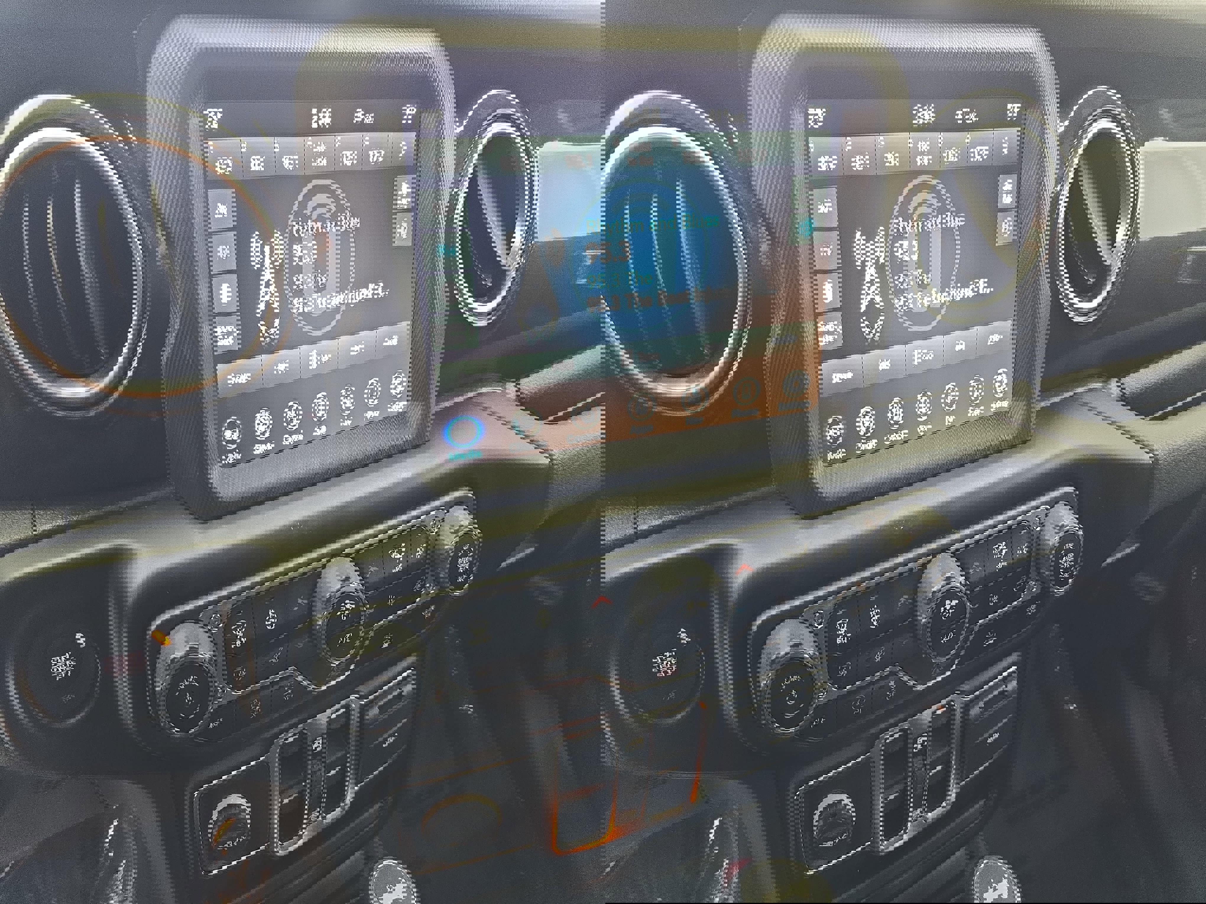 Used 2021 Jeep Wrangler Unlimited Sahara image 19