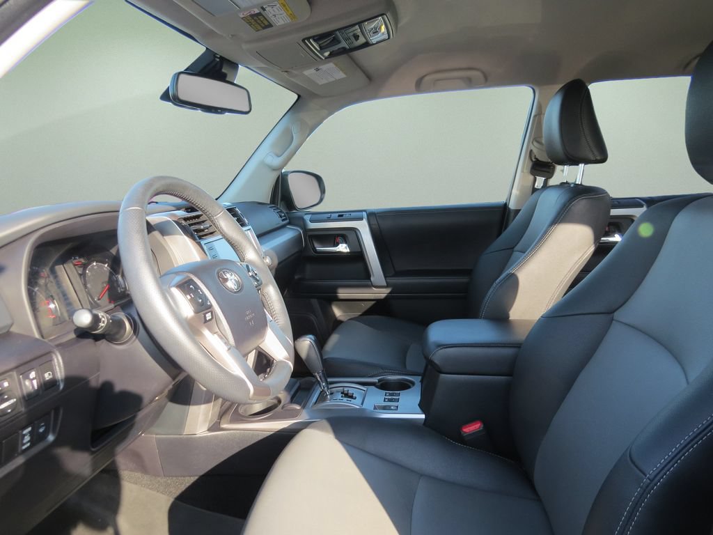 Used 2022 Toyota 4Runner SR5 Premium AWD/4WD image 15