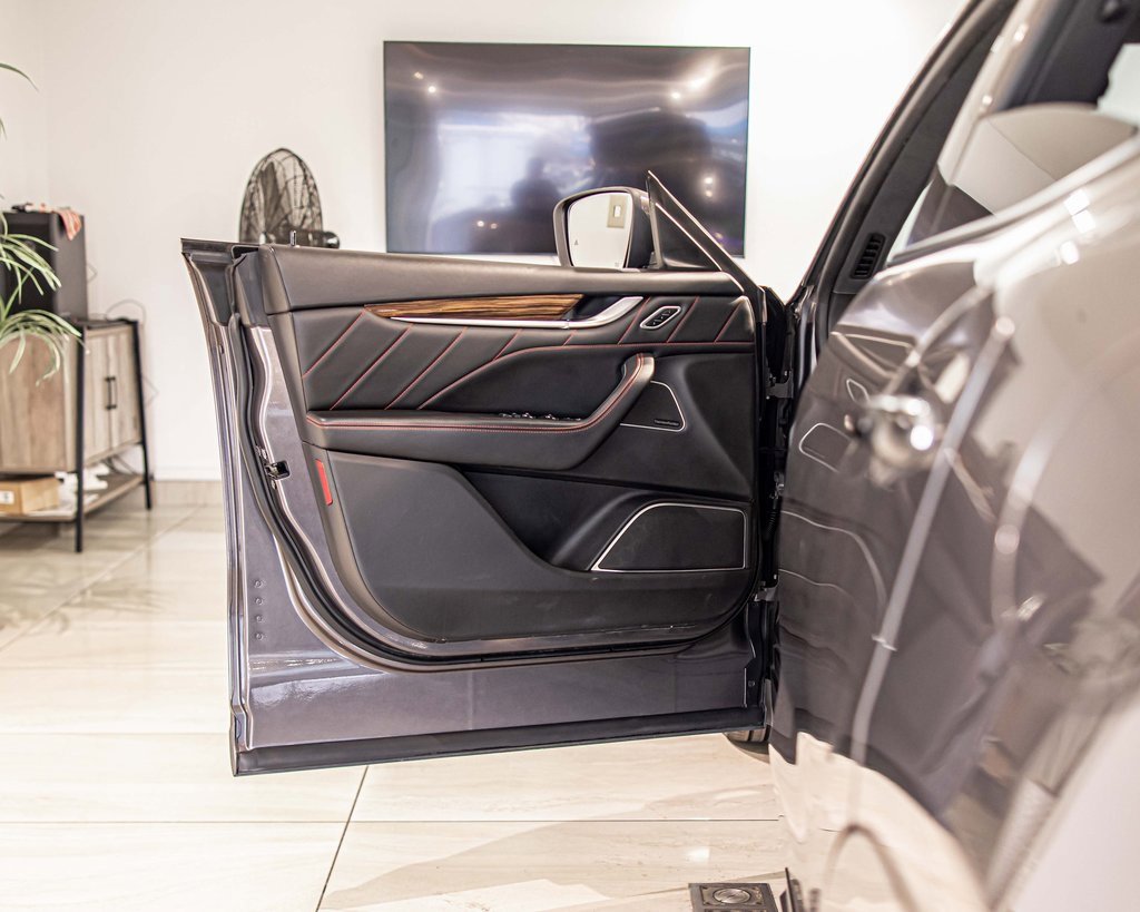 Used 2019 Maserati Levante S GranSport image 34