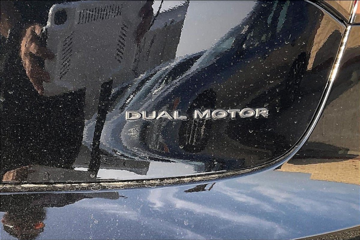 Used 2022 Tesla Model 3 Long Range AWD/4WD image 8