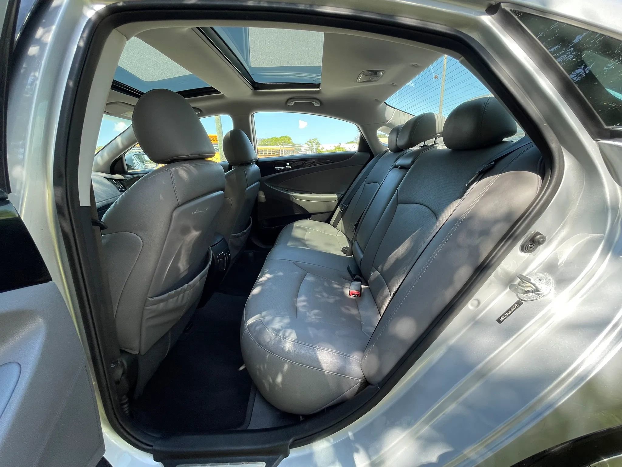Used 2014 Hyundai Sonata Limited w/ Technology Package 05 FWD image 28