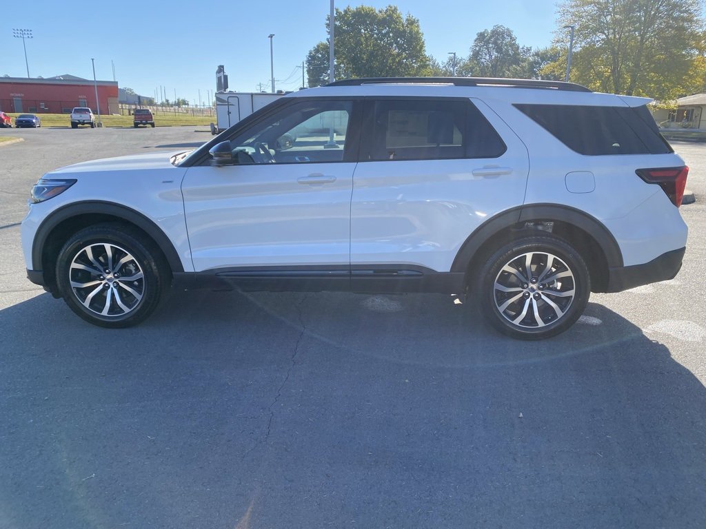 New 2026 Ford Explorer ST-Line image 4