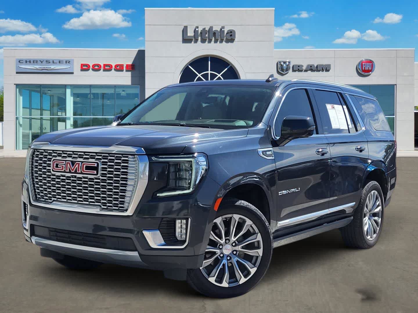 Used 2022 GMC Yukon Denali w/ Denali Premium Package AWD/4WD image 1