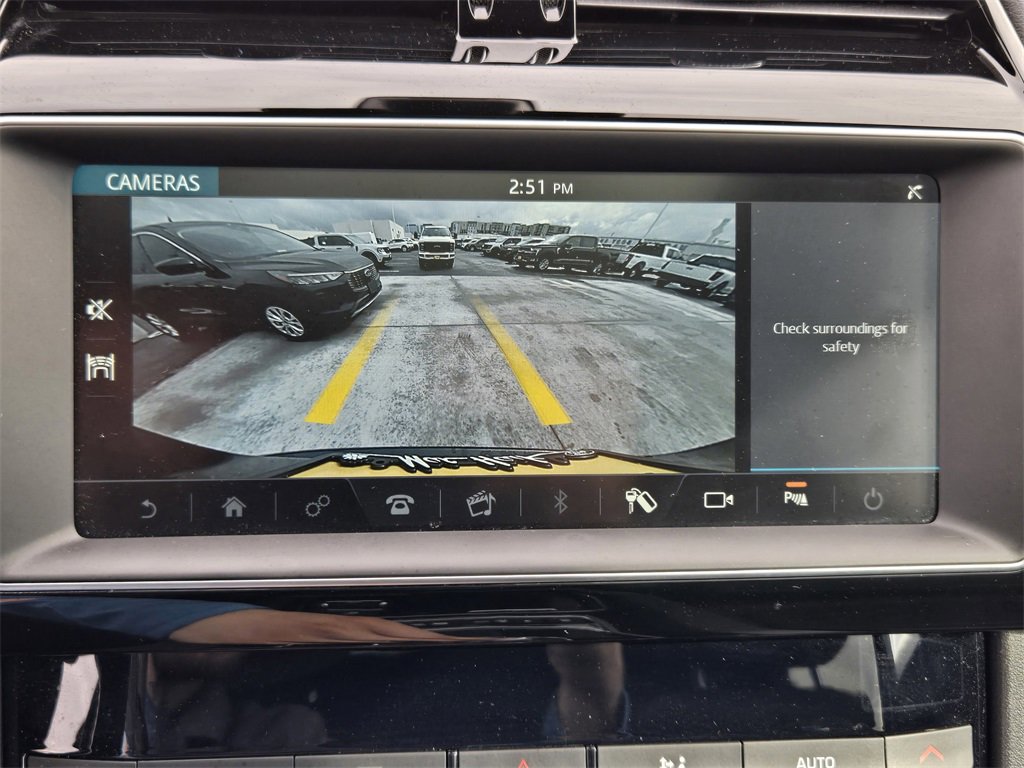 Used 2019 Jaguar F-PACE Premium image 15