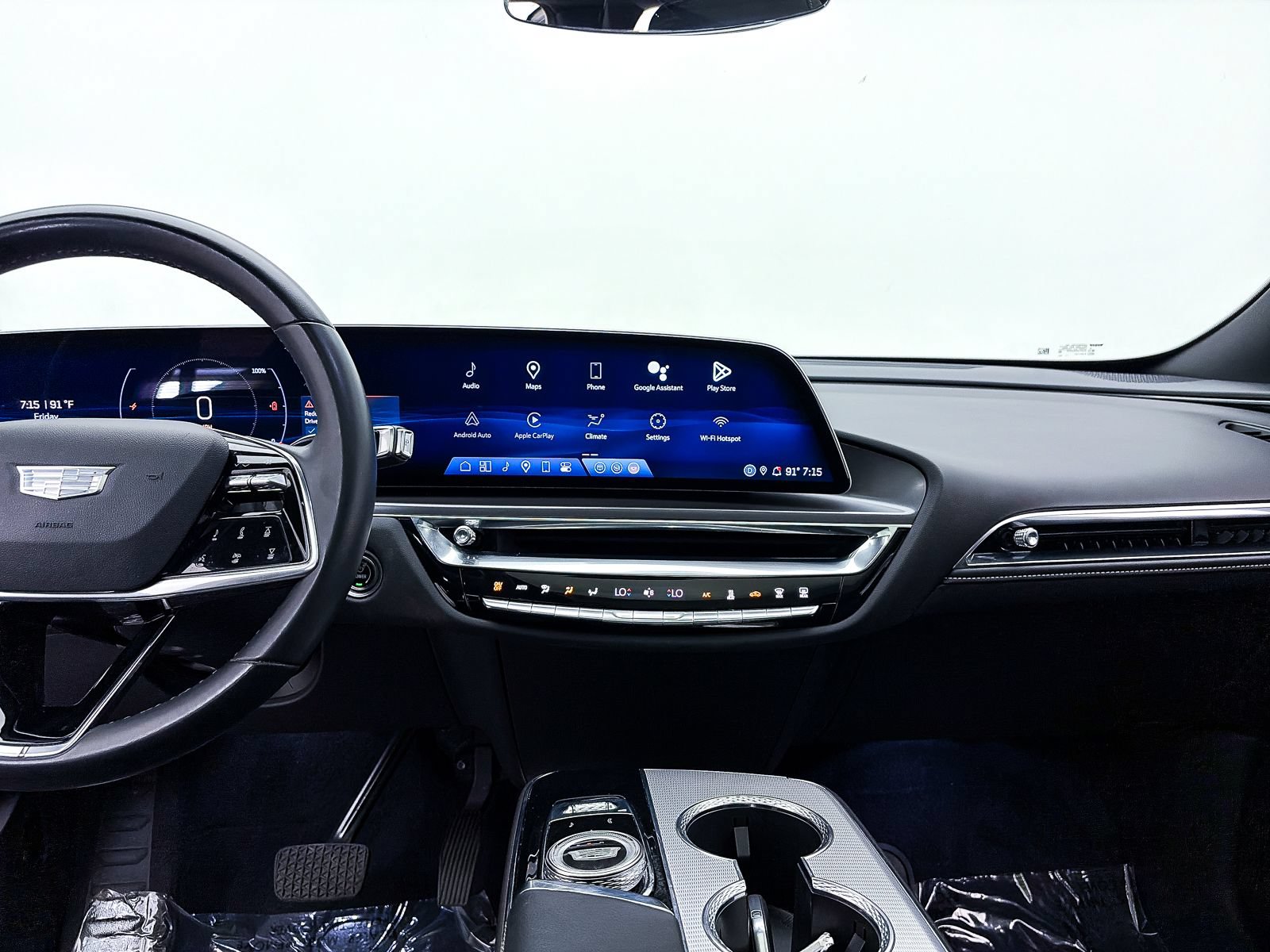 Used 2024 Cadillac Lyriq Tech RWD image 12