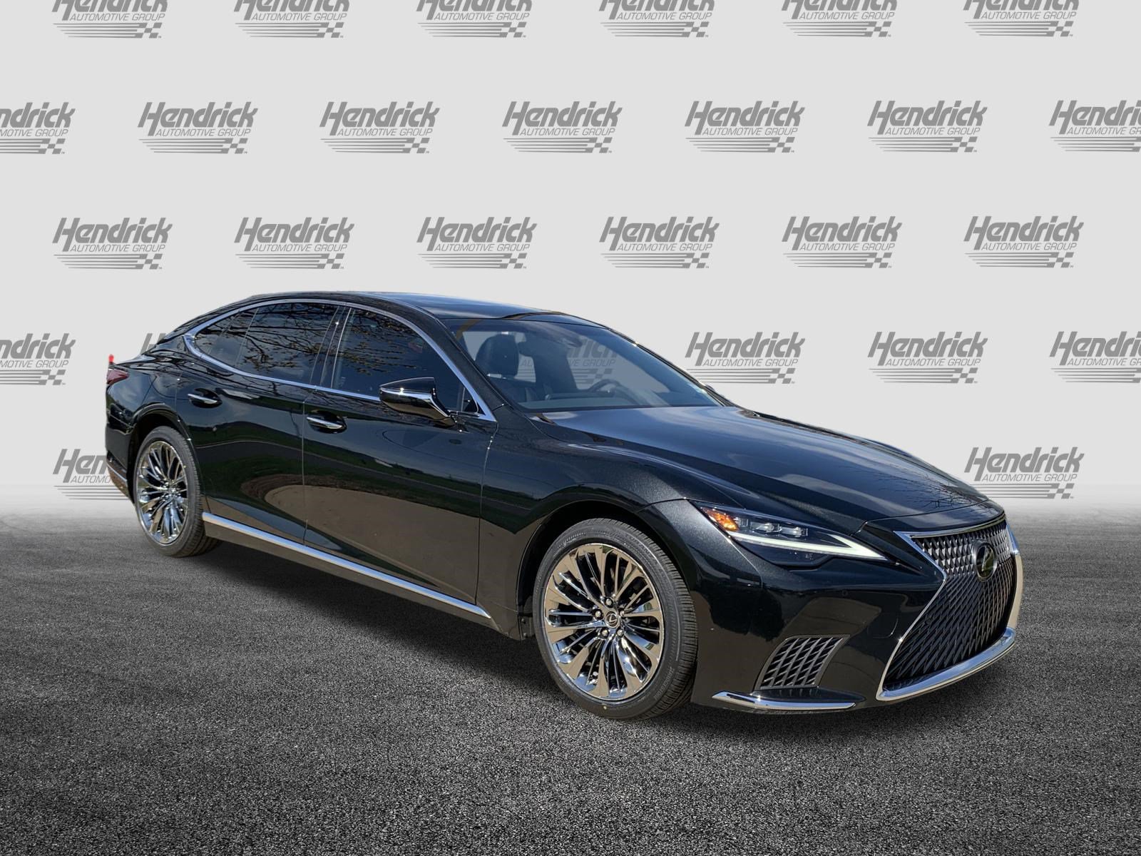 Used 2022 Lexus LS 500 500 w/ Accessory Package (Z2) image 2
