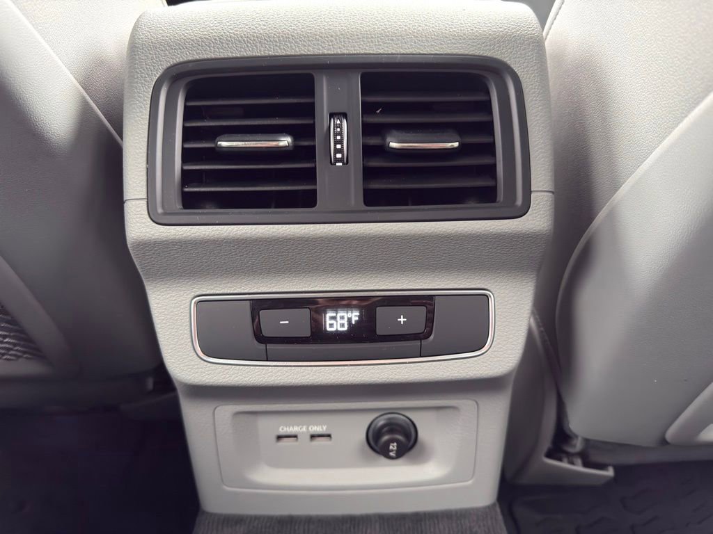 Used 2021 Audi Q5 e Premium Plus image 18