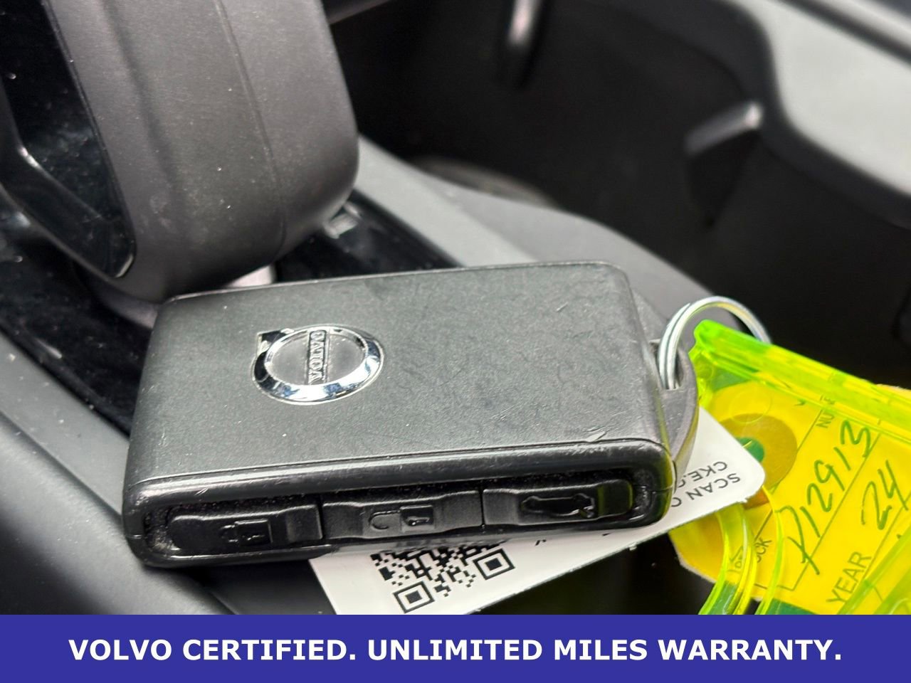 Certified 2025 Volvo XC40 B5 Core AWD/4WD image 37