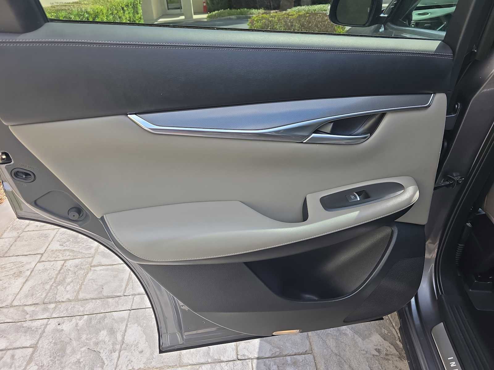 Used 2023 INFINITI QX50 Luxe FWD image 9