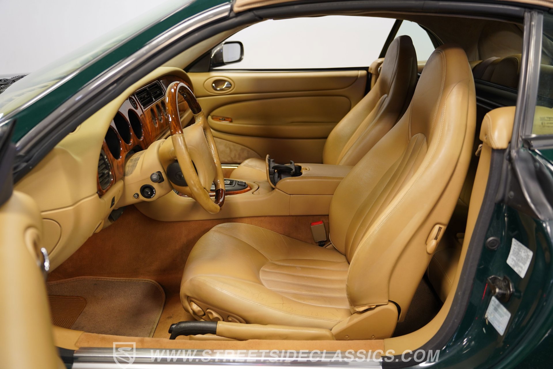 Used 1997 Jaguar XK8 Convertible RWD image 39