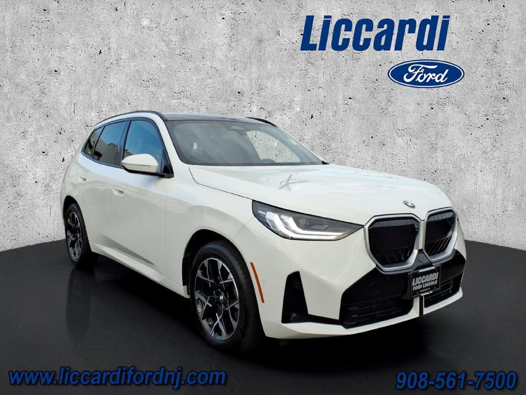 Used 2025 BMW X3 xDrive30i AWD/4WD image 1