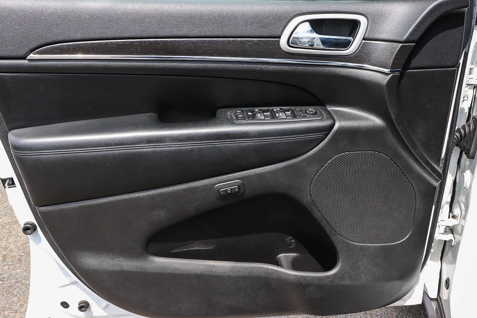 Used 2018 Jeep Grand Cherokee Limited RWD image 30