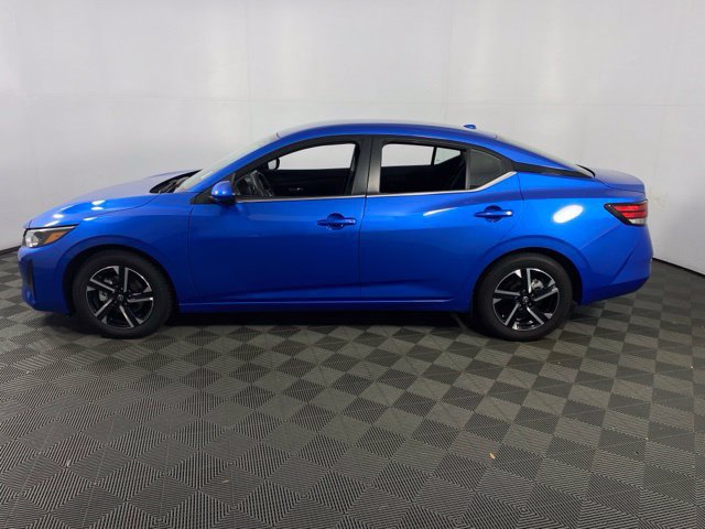 Used 2025 Nissan Sentra SV FWD image 4