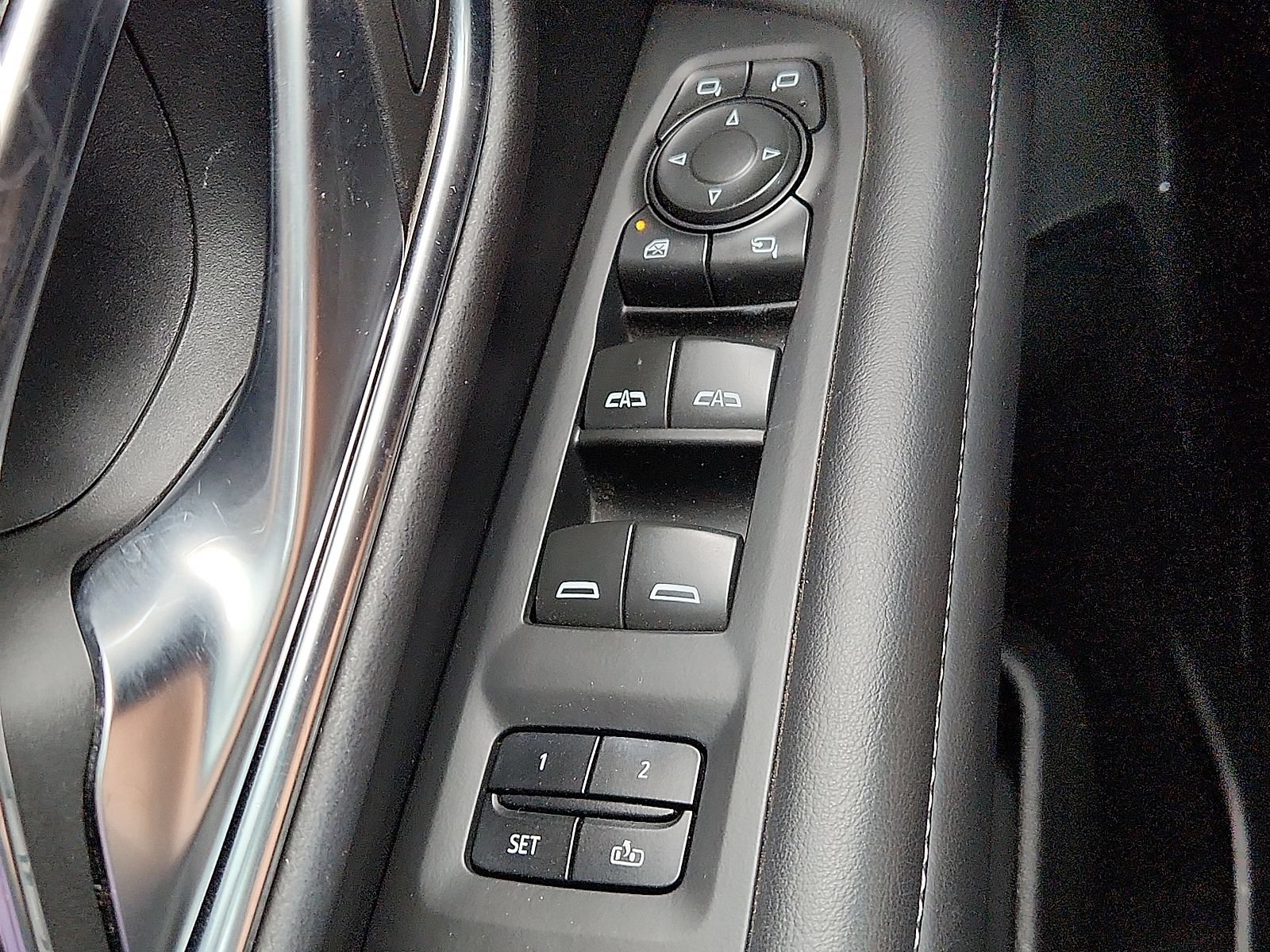 Used 2022 Chevrolet Tahoe Z71 w/ Luxury Package AWD/4WD image 23