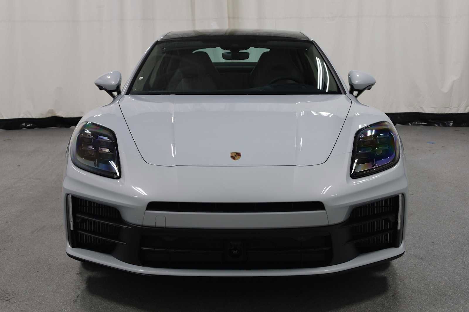 New 2025 Porsche Panamera 4 image 14