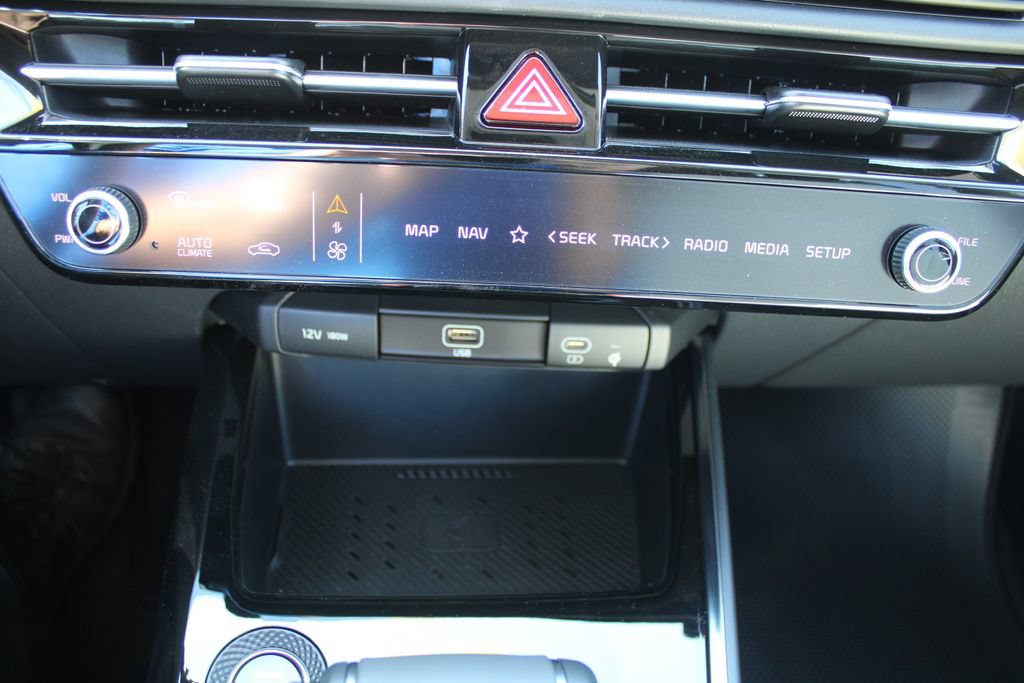 New 2026 Kia Niro FWD image 41