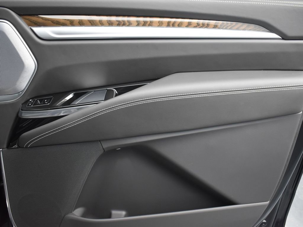 Certified 2026 Cadillac Escalade ESV Platinum Sport w/ LPO, ONYX Package image 34