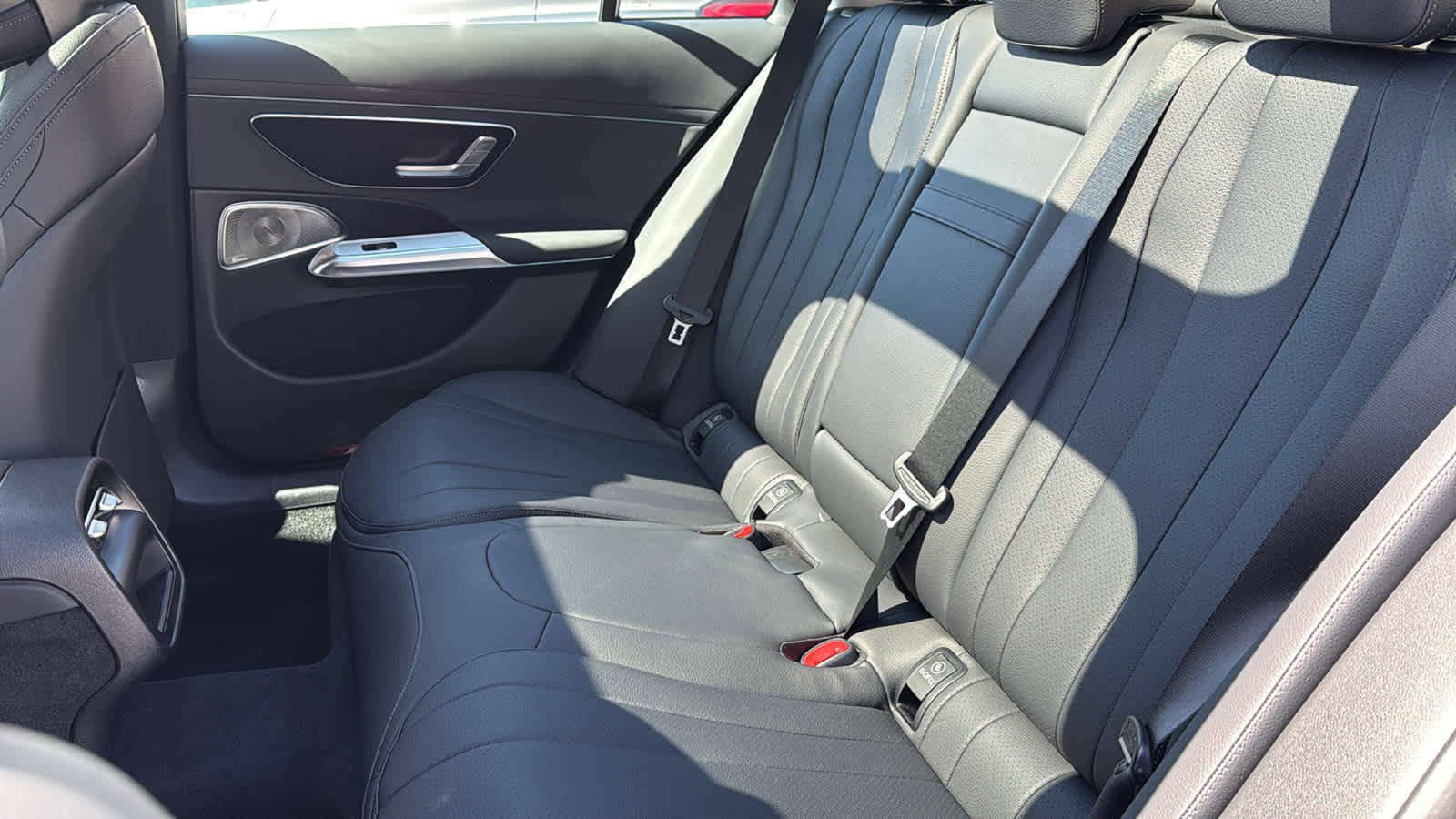 New 2026 Mercedes-Benz E 450 4MATIC All-Terrain Wagon image 32