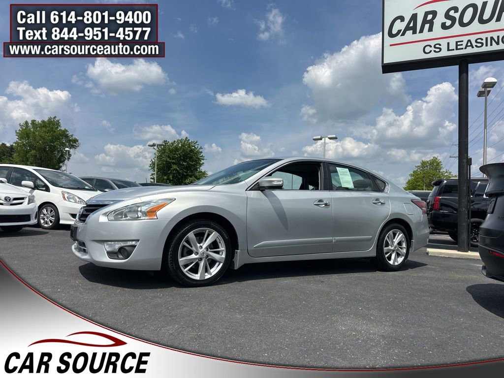 Used 2014 Nissan Altima 2.5 SL w/ Technology Package FWD image 2