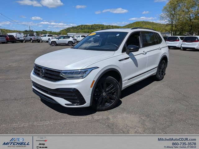 Used 2022 Volkswagen Tiguan SE R-Line AWD/4WD image 1