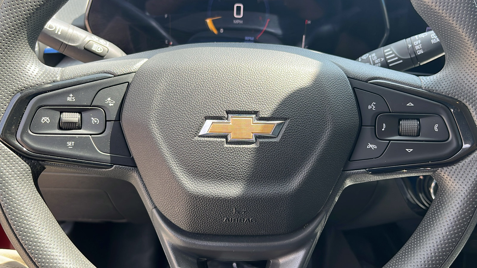 Used 2025 Chevrolet Trax LT FWD image 15